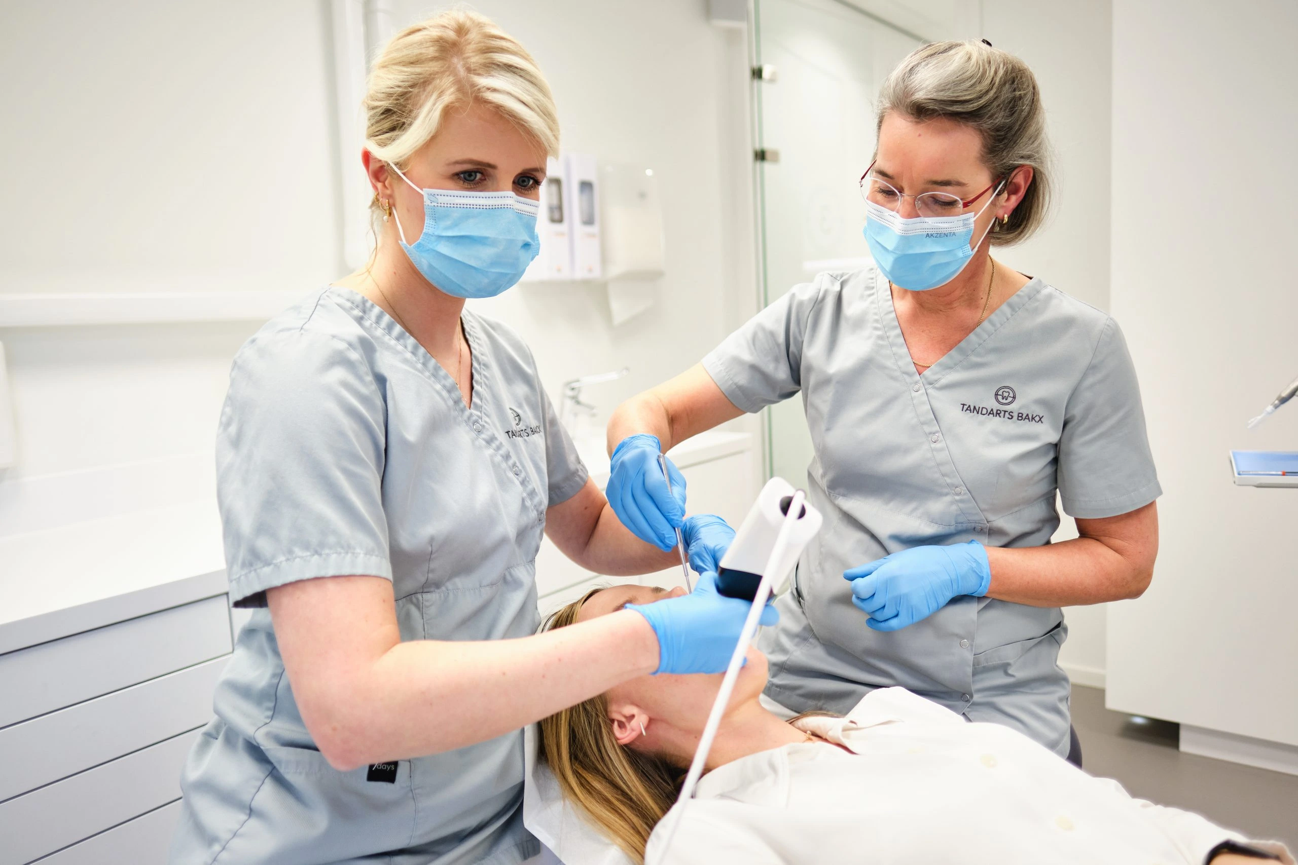 Tandarts Bakx biologische implantologie